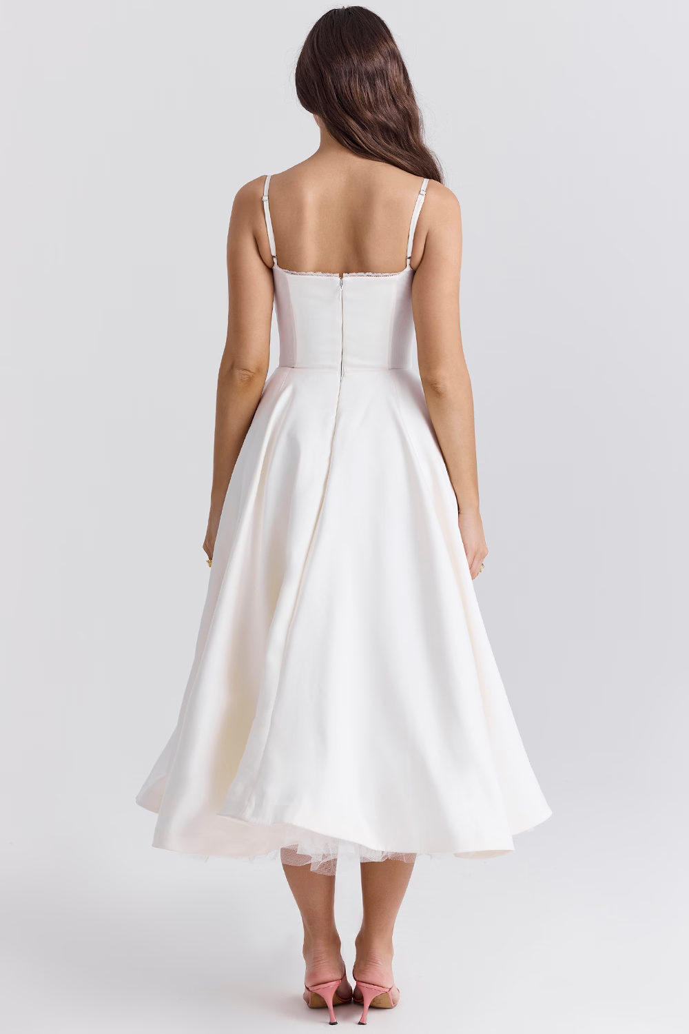 Chic women's formal midi dress, perfect for bridesmaids, with a detailed corset bodice design.