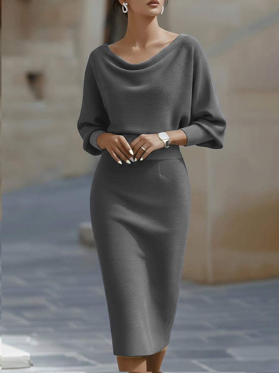 Women's versatile midi dress, elegant round neck, batwing sleeves, perfect for comfort & style.