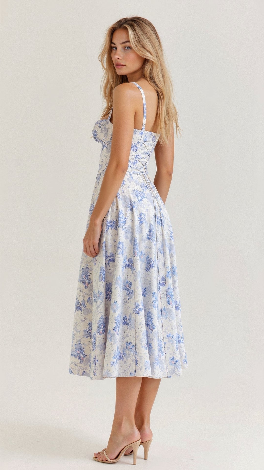 Flattering women's waist dress, elegant sweetheart neckline, perfect for events.