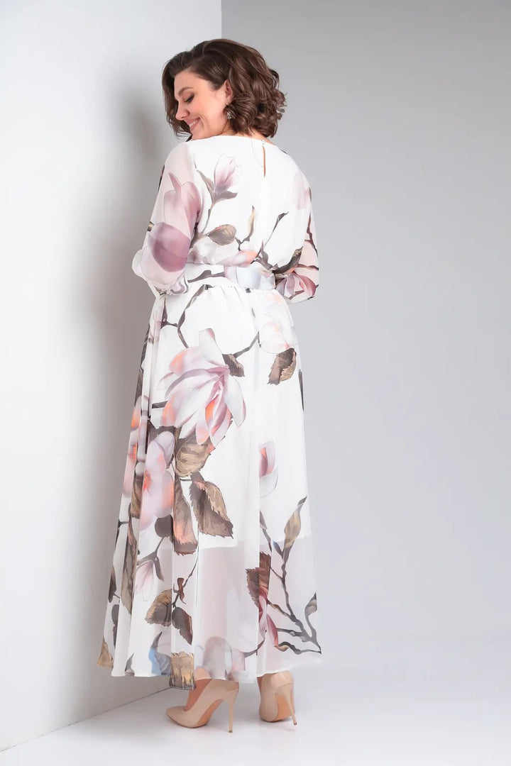 Chic women's midi dress, elegant and flattering for party wear. Versatile design for various occasions.