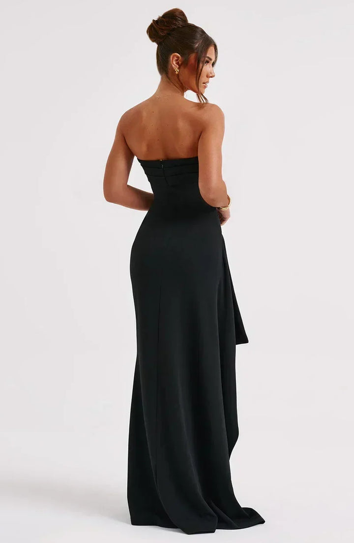 Chic women's off-shoulder long dress with elegant twisted bodice, perfect party and formal wear.