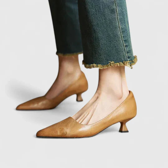 Chic women's orthopaedic heels featuring a stable block heel. Ideal comfortable footwear for any occasion.