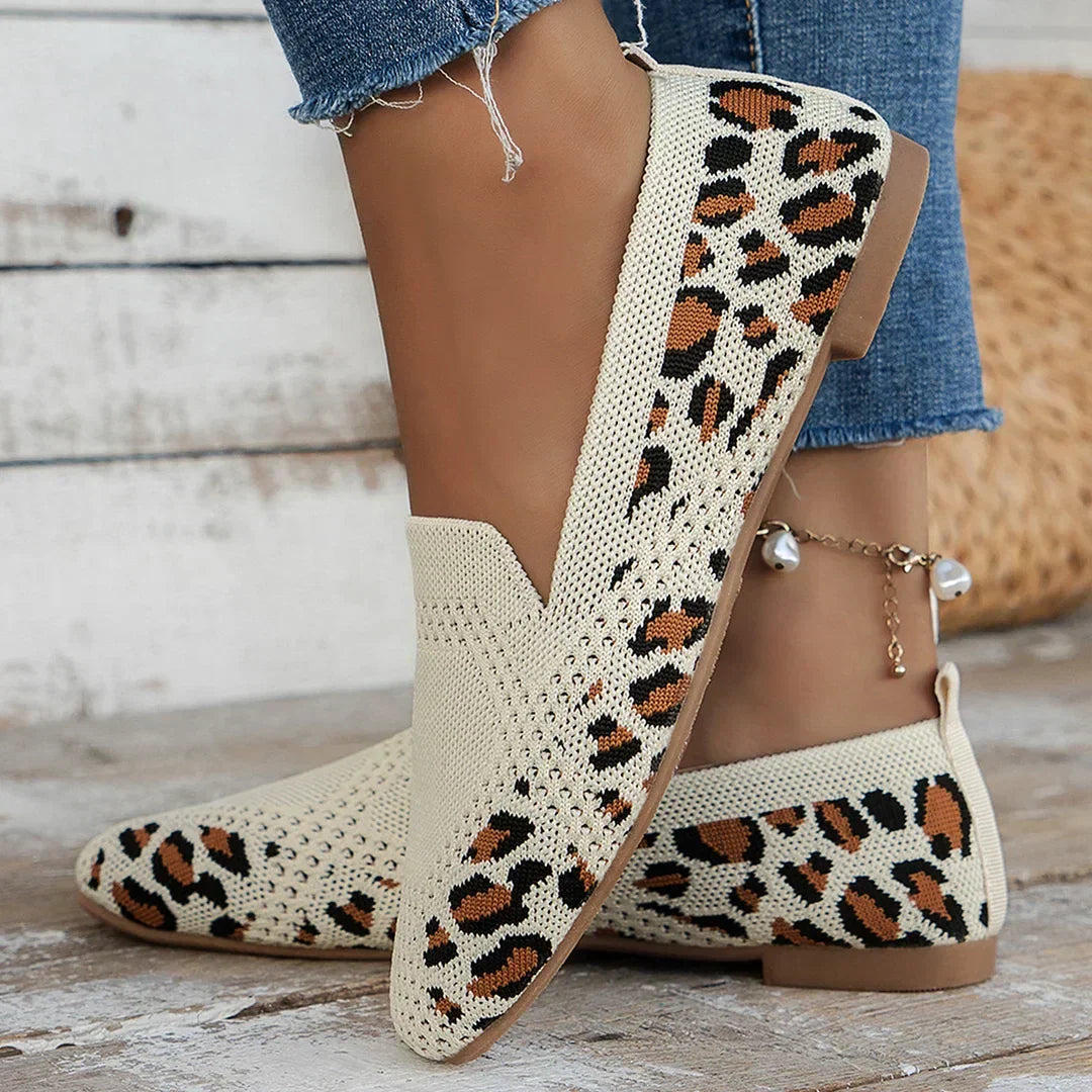 Versatile supportive women's orthopaedic shoes, ideal for casual wear with built-in arch comfort.