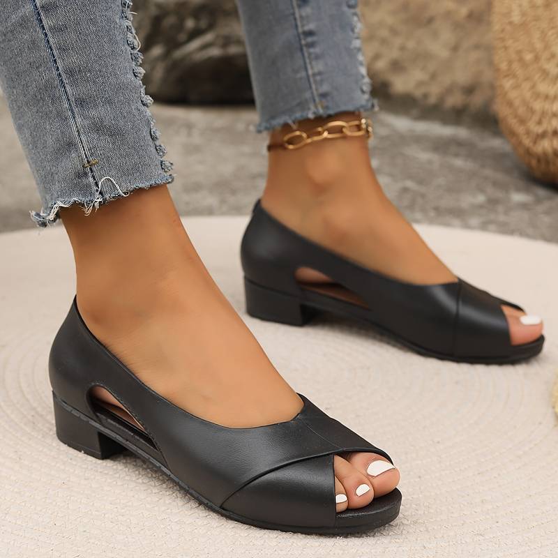 Stylish women's heeled orthopedic sandals, elegant footwear for all-day comfort & arch support.