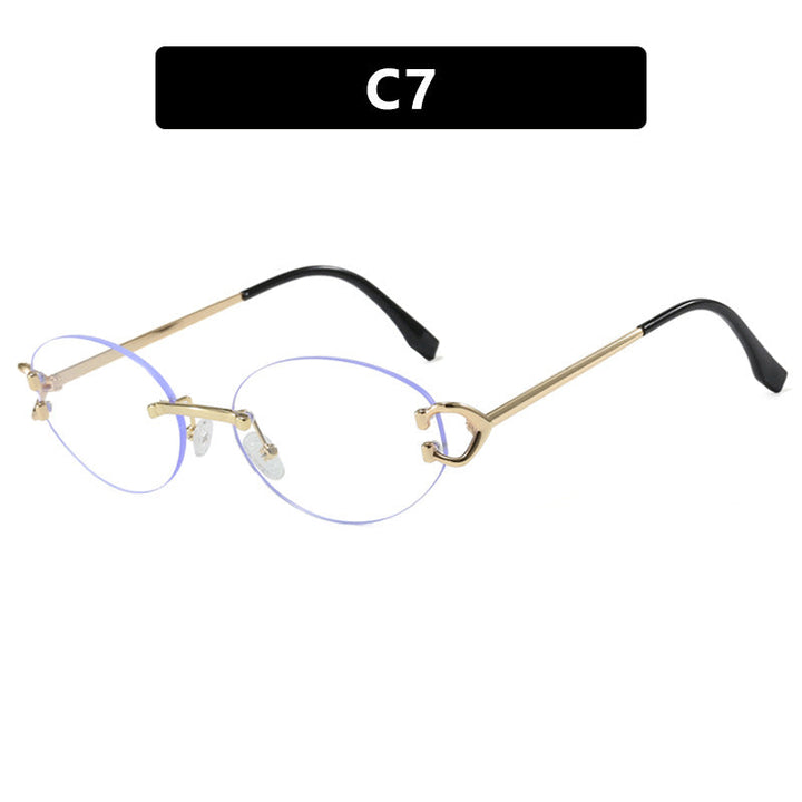 Classic yet trendy women's oval sunglasses with a chic frame, providing UV protection and a sophisticated look.