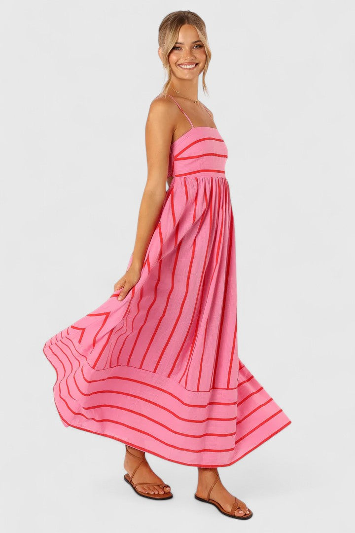 Elegant women's pink maxi dress, a flowing long dress perfect for summer and versatile day-to-night wear.