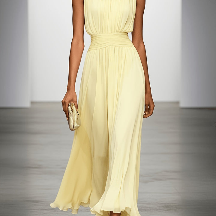 Women's long pleated party dress, sleeveless, featuring a ruched waist, an ideal formal evening gown.