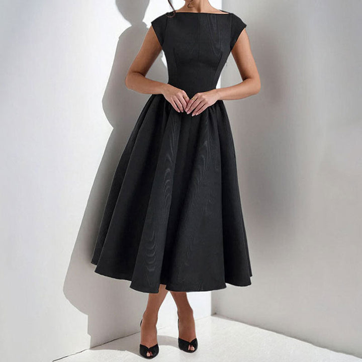 Sleeveless pleated midi dress for women, an elegant choice for any party or cocktail event.