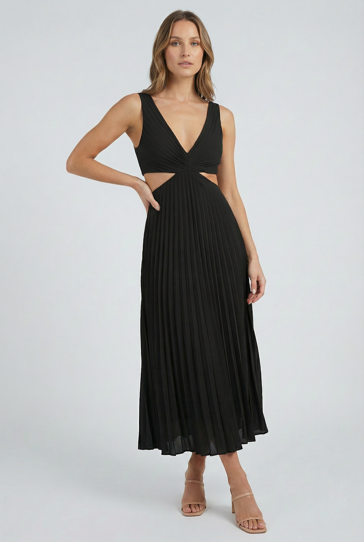 Elegant women's fashion: pleated V-neck maxi dress for evening events