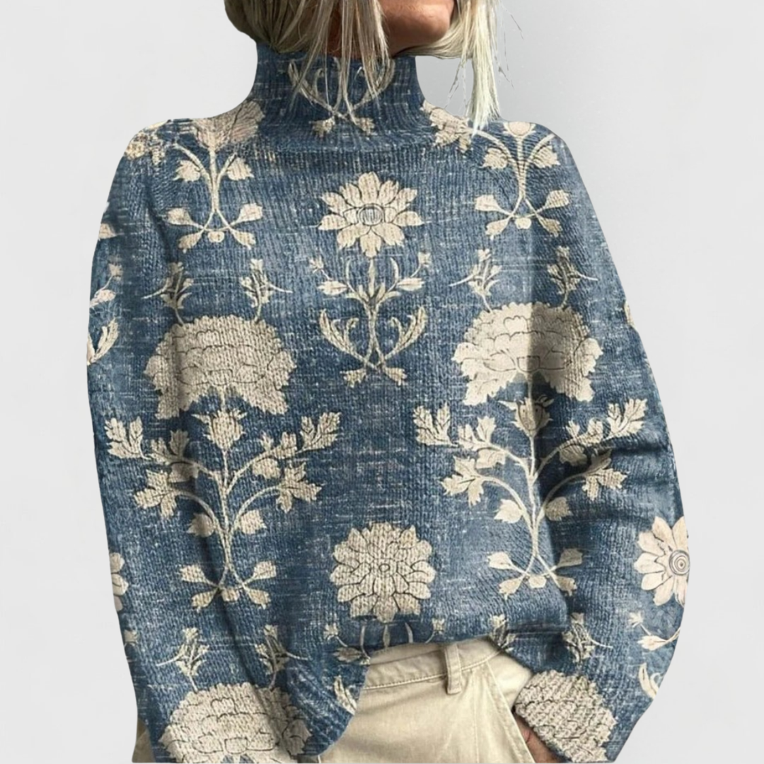 Elegant women's roll neck jumper in a cozy knit. Perfect stylish long sleeve pullover for winter fashion.
