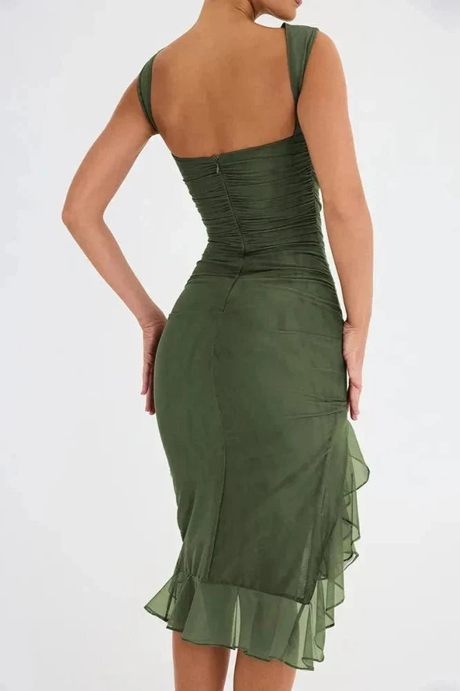 Premium elegant women's ruched midi dress, sleeveless design for sophisticated wedding guests.