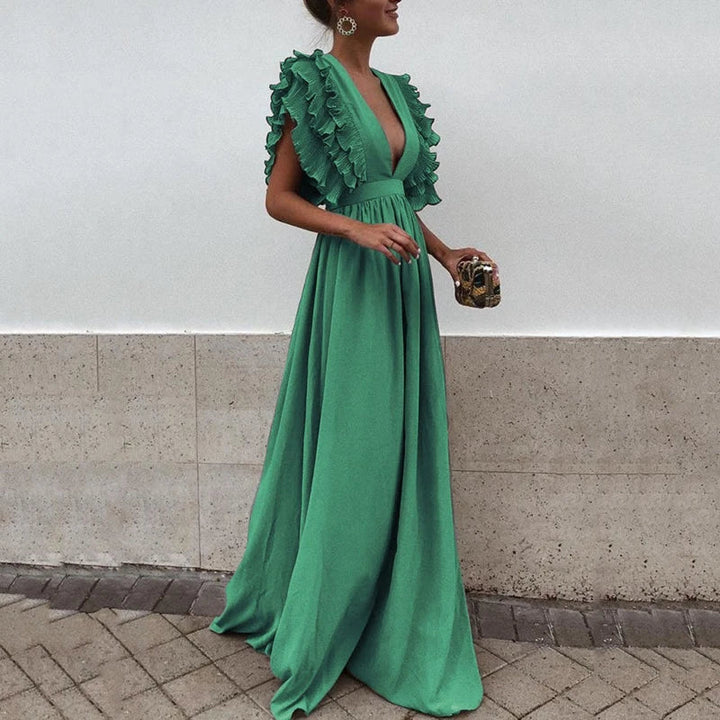 Comfortable flowy maxi dress for women, featuring delicate ruffles. Versatile for spring & autumn events.