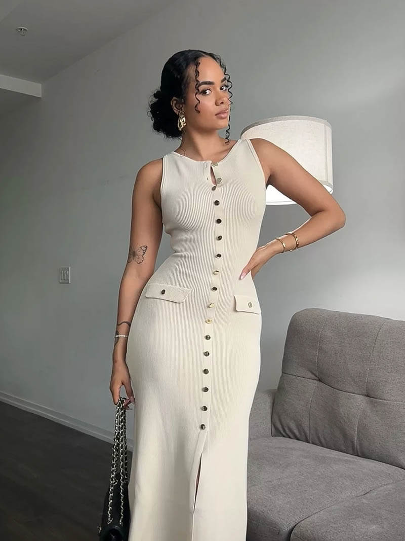 Casual women's sleeveless long dress with button front, a versatile maxi for summer day-to-night elegance.