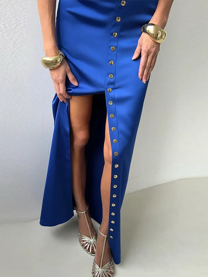 Formal yet chic women's sleeveless button-up two-piece set, ideal for elegant summer events.