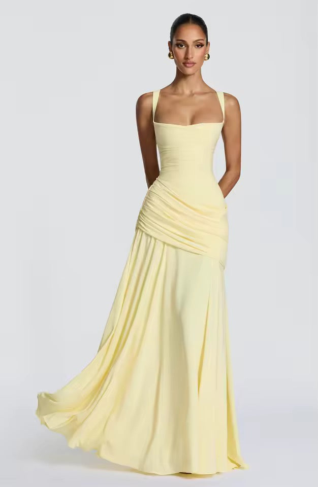 Elegant women's sleeveless maxi dress with sweetheart neckline, perfect for summer holidays & evening wear.