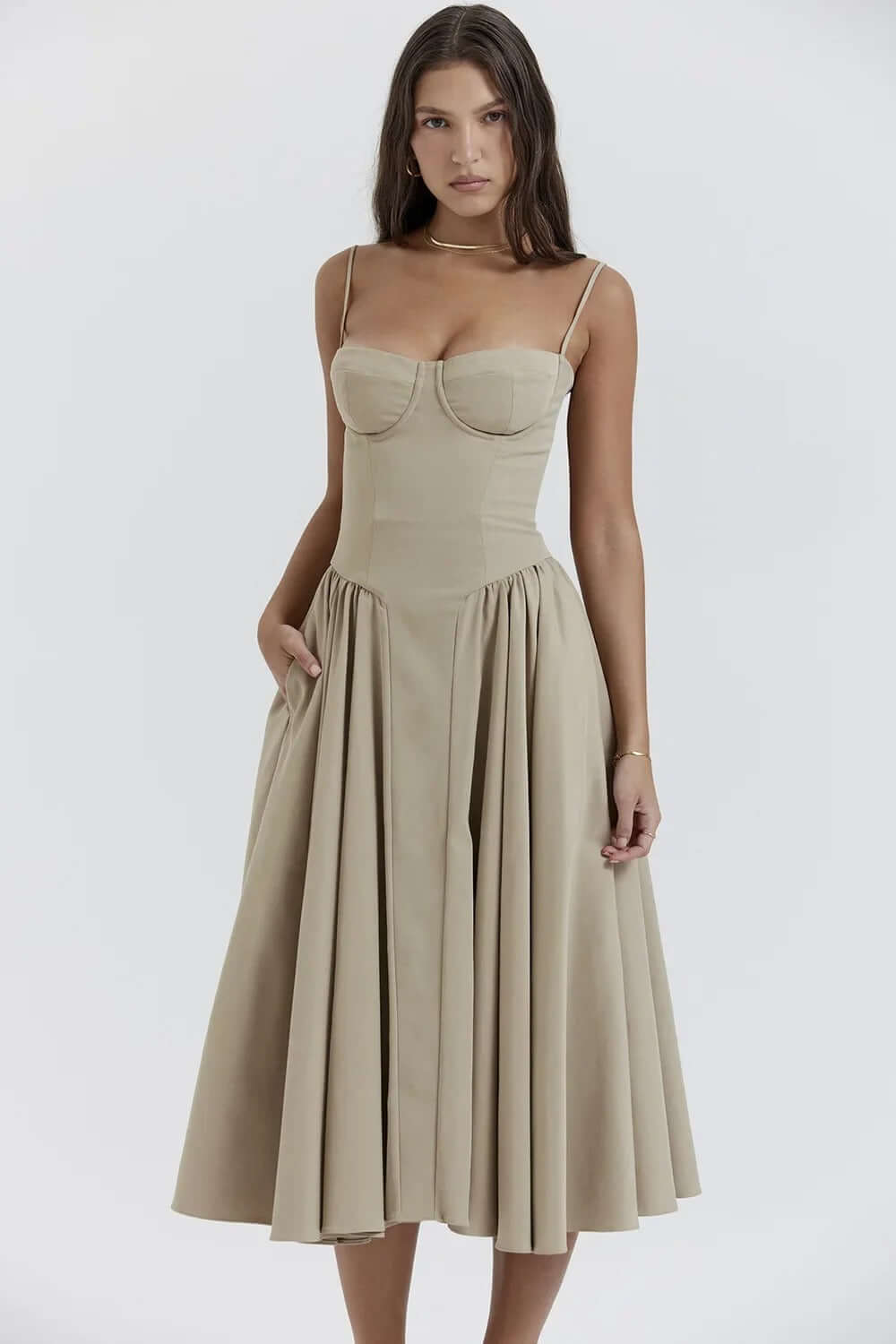 Comfortable elegant sleeveless midi dress for women, stylish corset fit.