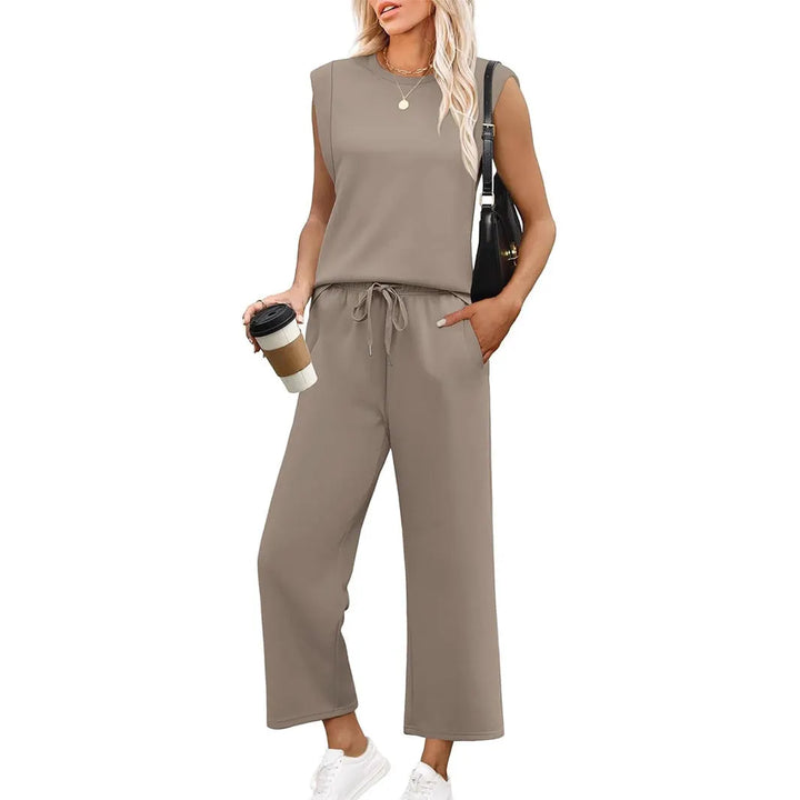 Elegant women's sleeveless top & wide-leg trouser matching set, perfect for chic summer casual wear.
