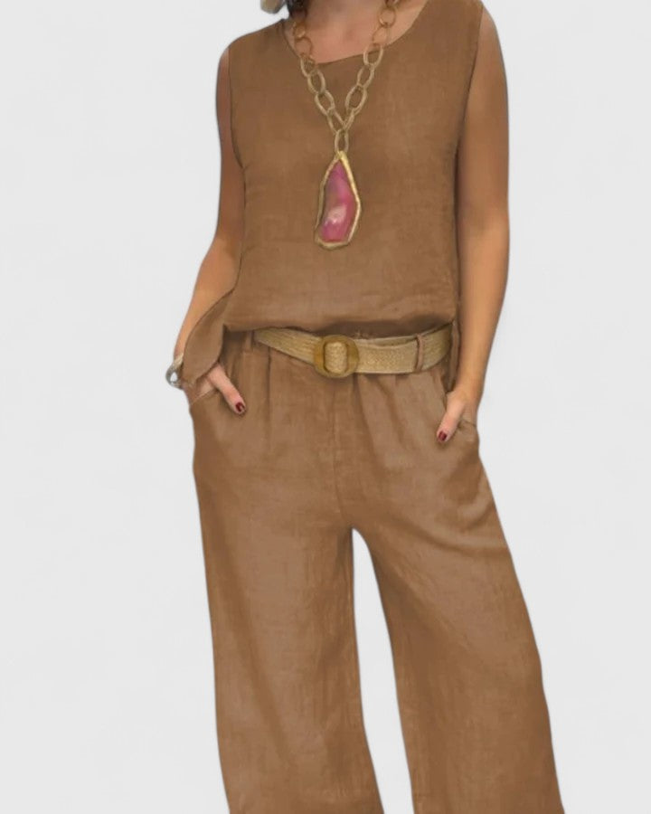 Elegant women's sleeveless two-piece outfit with wide-leg pants, perfect for sophisticated fashion.