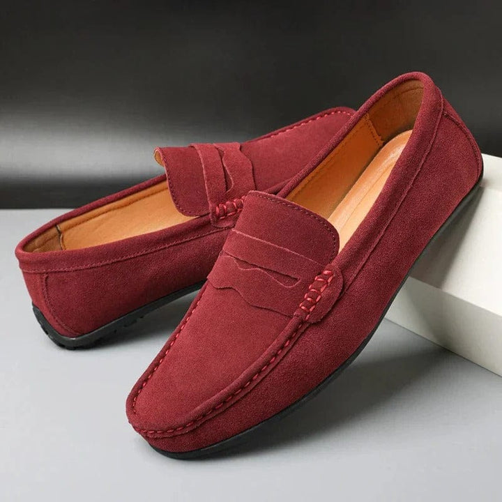 Comfortable women's flats with arch support, elegant slip-on moccasins for daily wear & long hours.