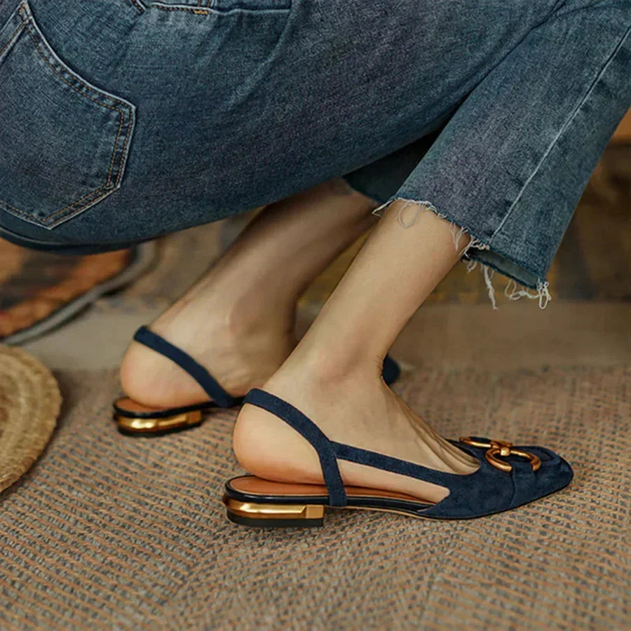 Comfortable women's slingback sandals with a chic square toe. Flat design, ideal for summer fashion and daily wear.