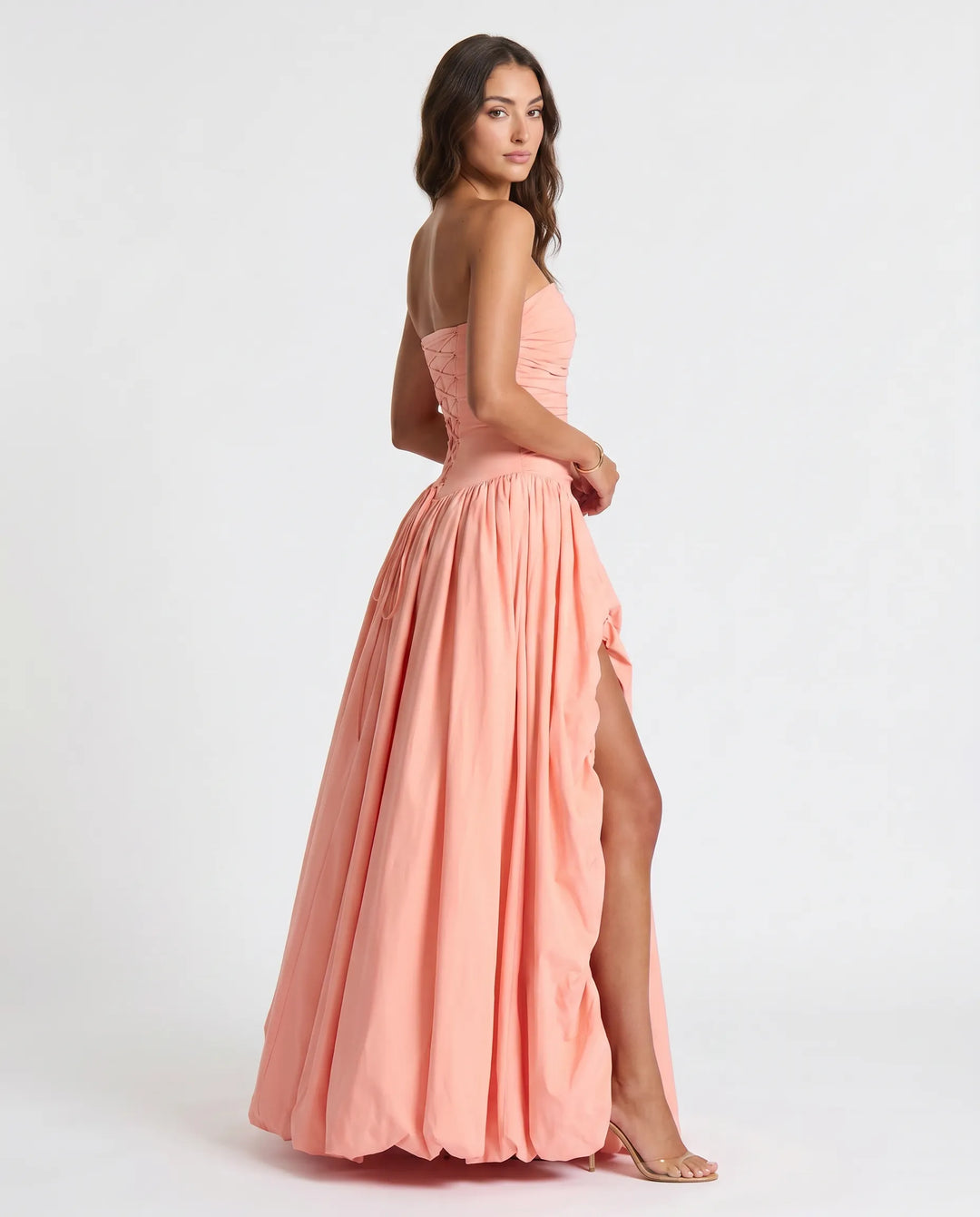Sophisticated women's evening maxi dress, an elegant formal gown for special occasions.