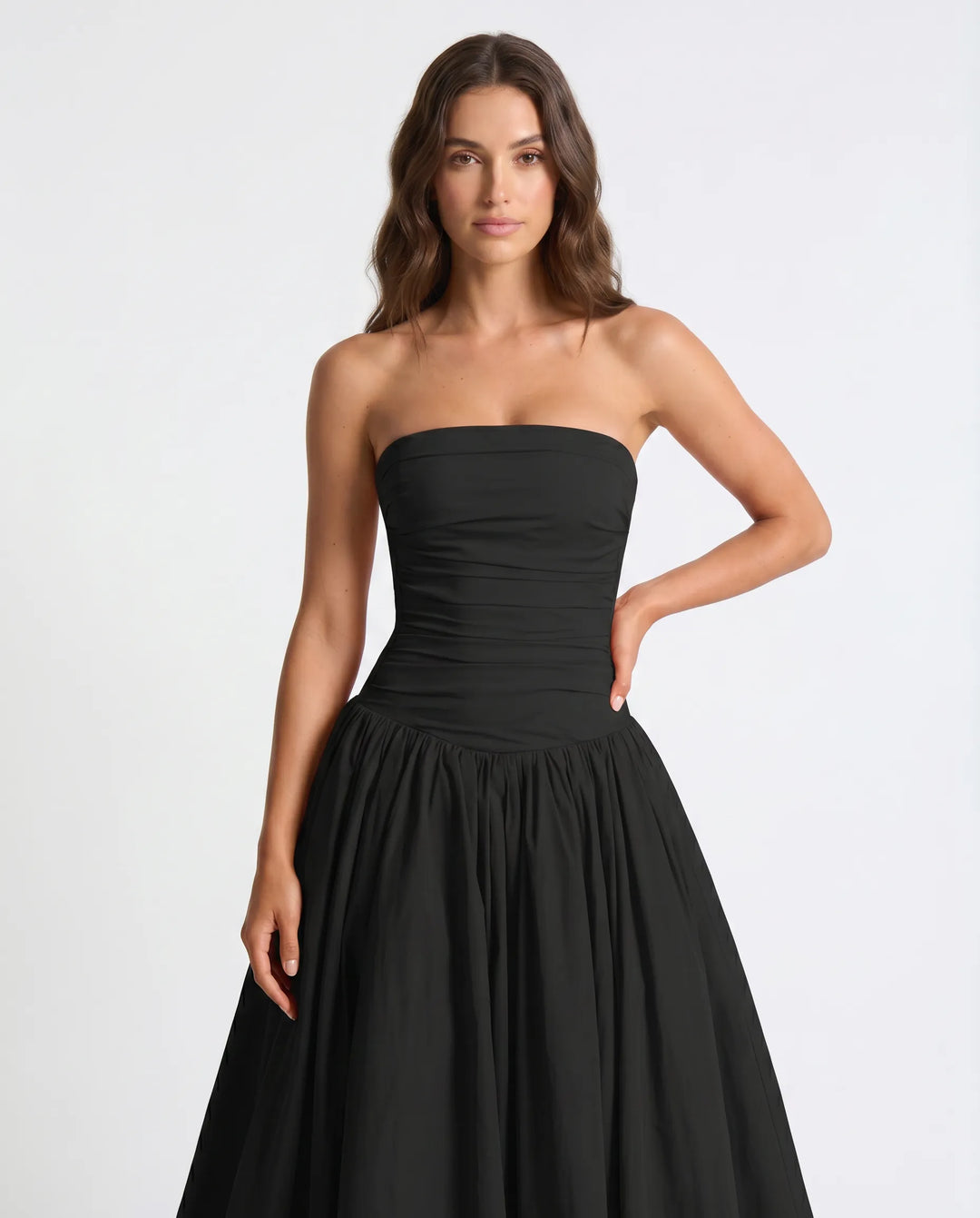 Chic formal women's maxi dress, an elegant evening gown for sophisticated cocktail parties.