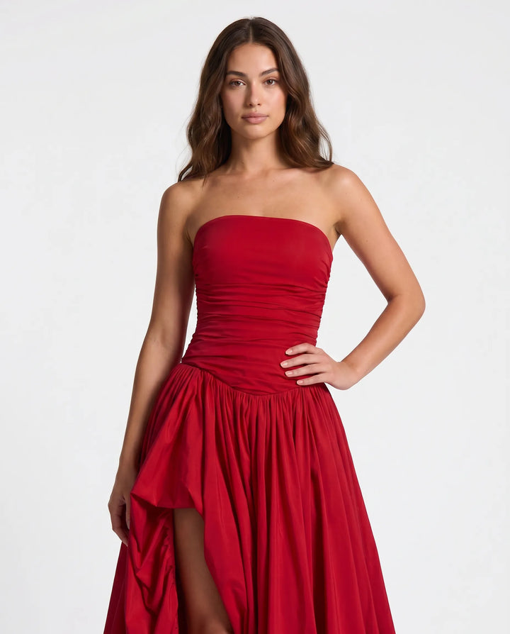 Women's sophisticated maxi dress, an elegant statement evening gown for formal parties.