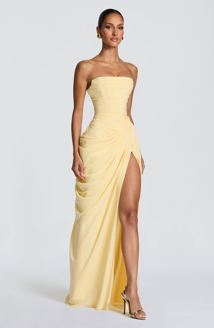 Stunning women's strapless evening maxi dress with a corset bodycon silhouette, perfect for formal parties.