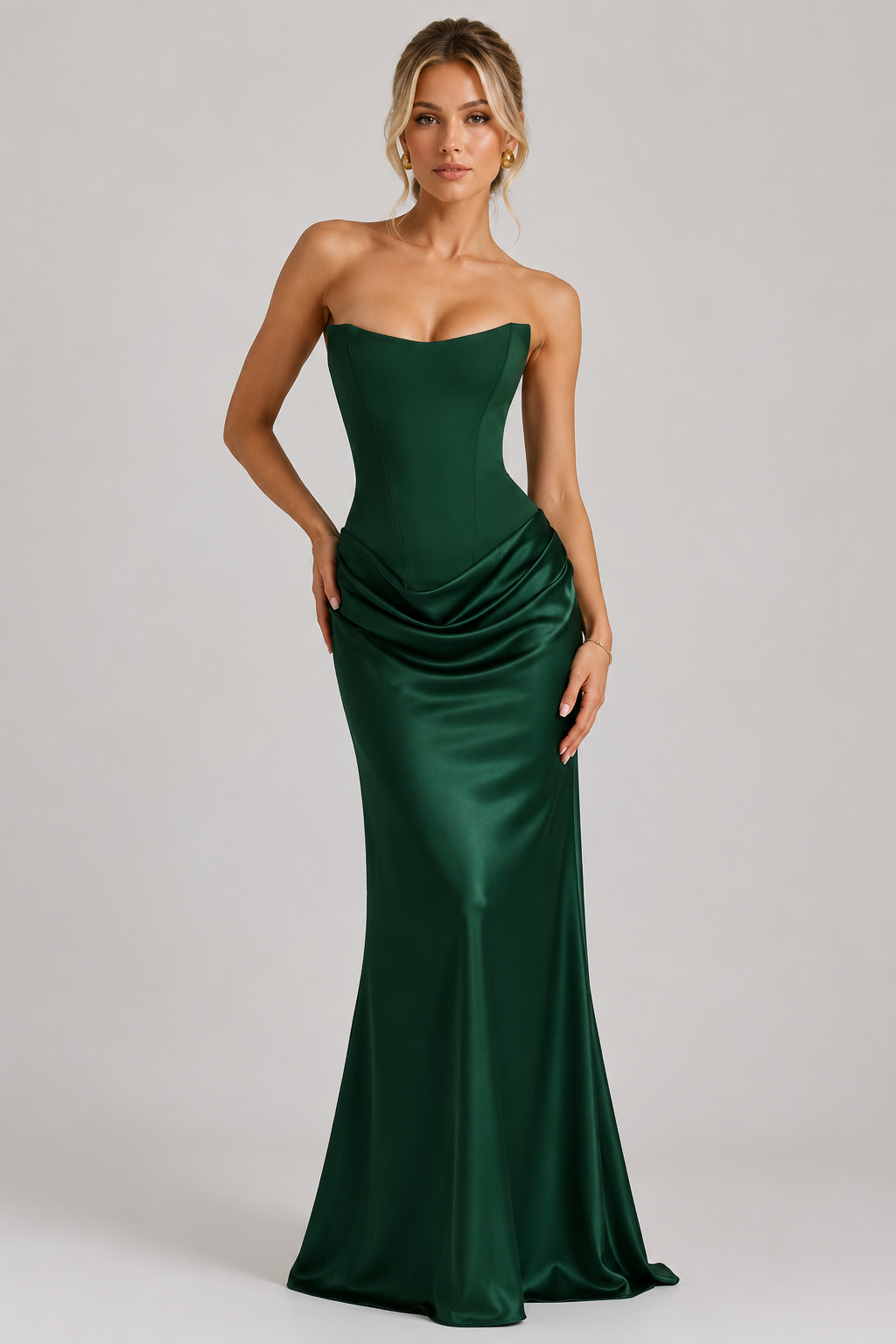 Sophisticated women's bodycon maxi dress with corset detailing. A chic strapless gown for parties & special occasions.
