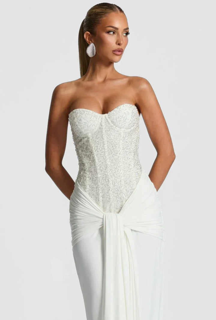 Chic strapless corset maxi dress for women. Ideal for elegant evening events & formal parties.