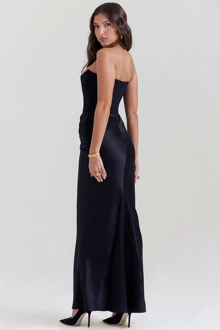 Sophisticated women's strapless maxi dress, an elegant corset evening gown ideal for wedding guests.