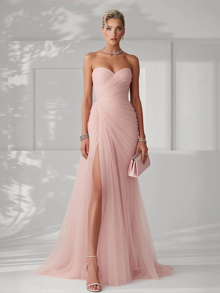 Stylish women's strapless maxi dress, perfect for wedding guests, galas, and special occasions.