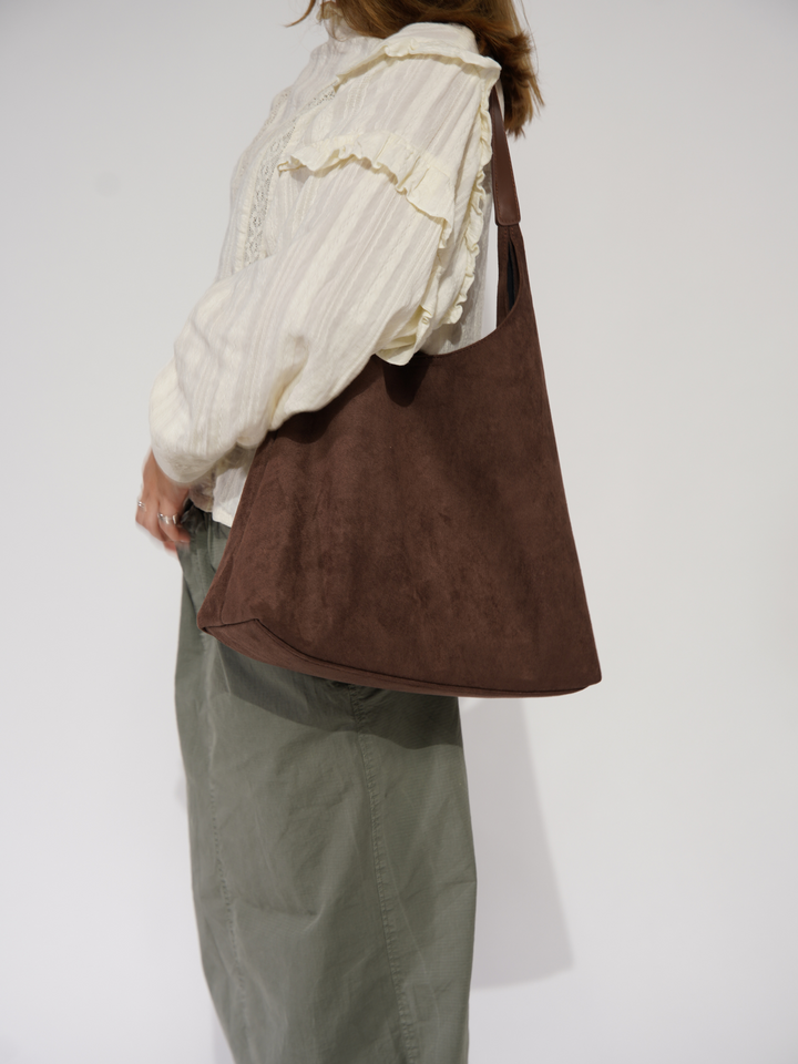 Copper elegant women's suede tote bag. Versatile large capacity shoulder bag for daily fashion needs.