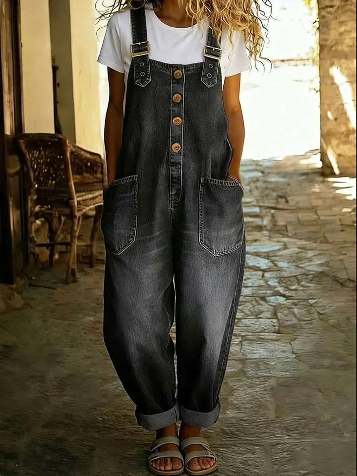 Stylish women's relaxed fit jumpsuit, ideal for summer vacations. Comfortable & elegant warm-weather casual fashion.