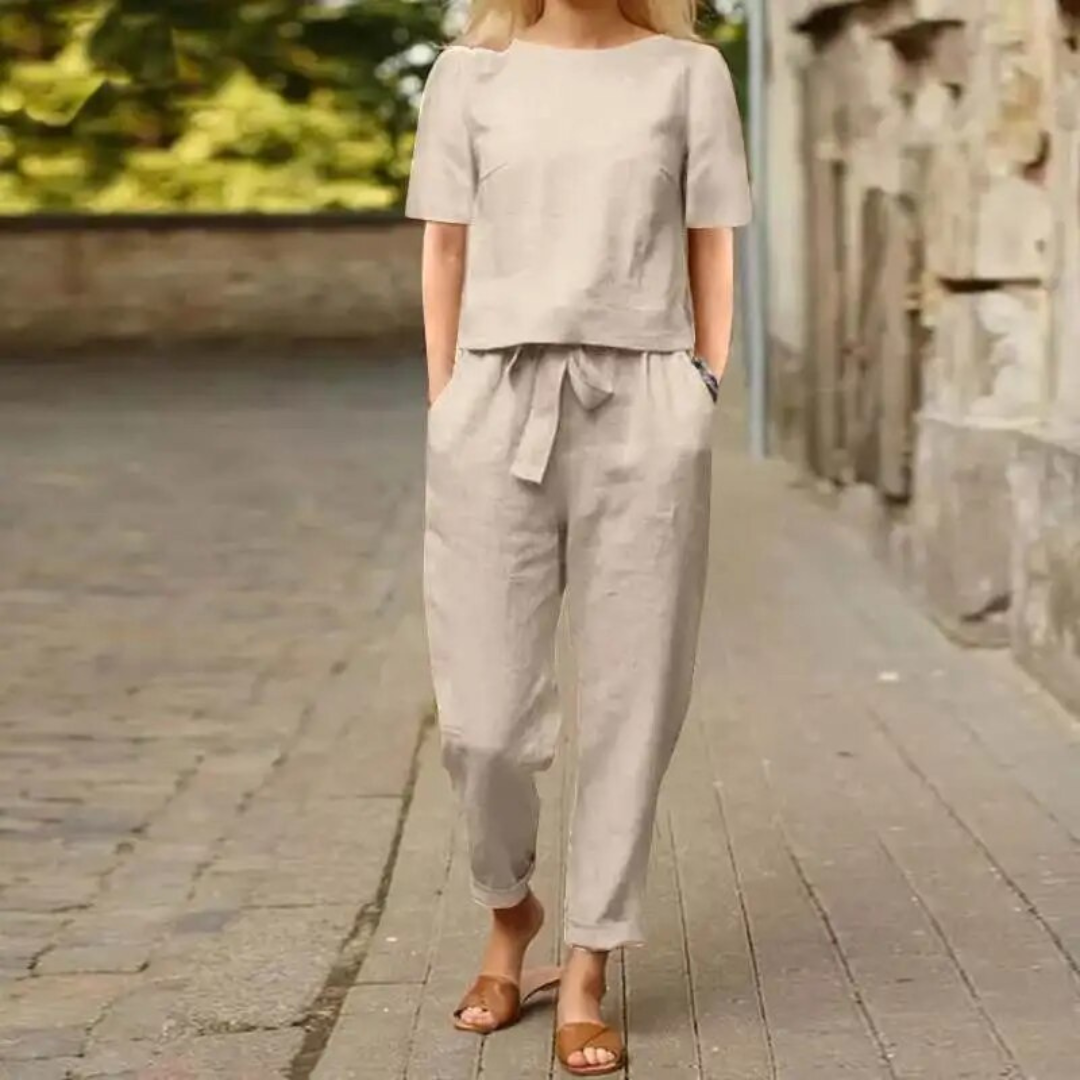 Women's apparel: versatile tie-waist two-piece summer set, offering relaxed fit & everyday elegance.