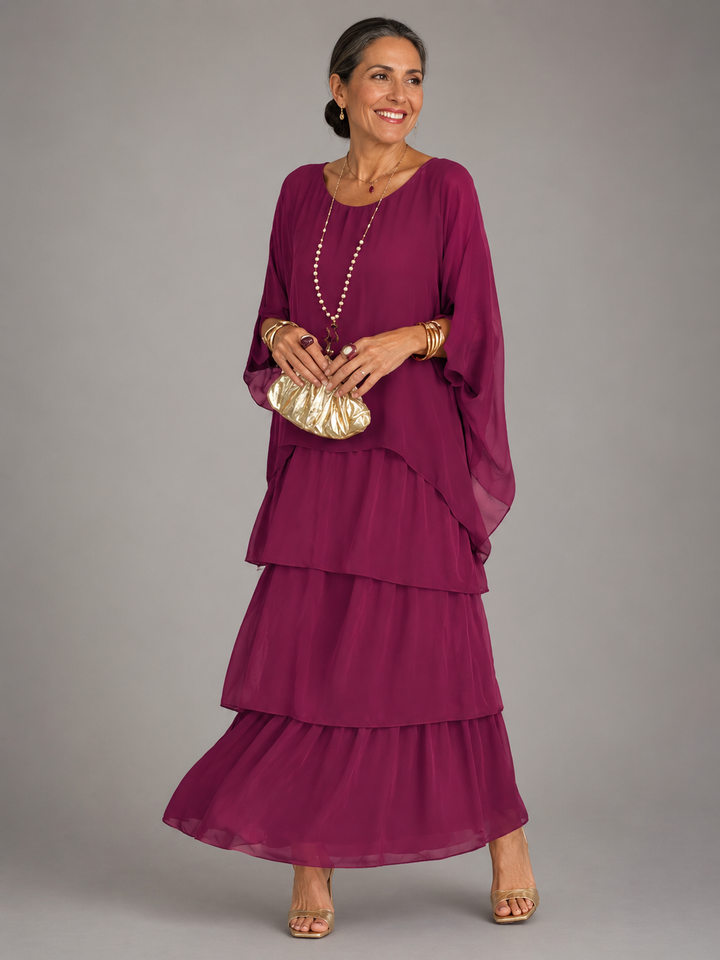 Comfortable women's summer maxi dress with tiered ruffles, batwing sleeves, ideal for casual parties.