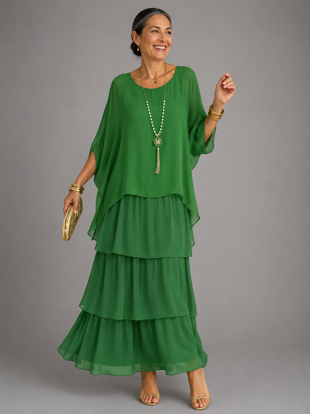 Versatile women's elegant maxi dress, tiered ruffles, batwing sleeves for a comfortable party dress.