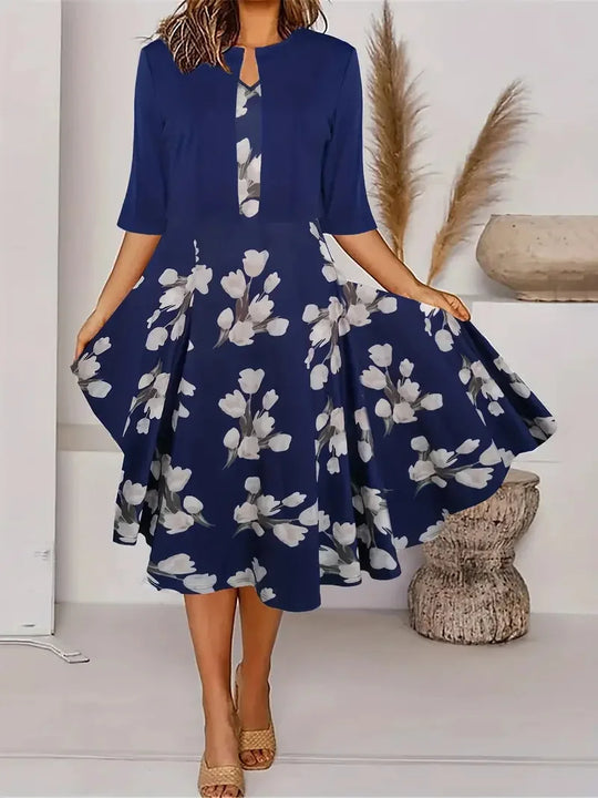 Sophisticated women's long elegant dress in a timeless design. Ideal for special occasions or everyday style.