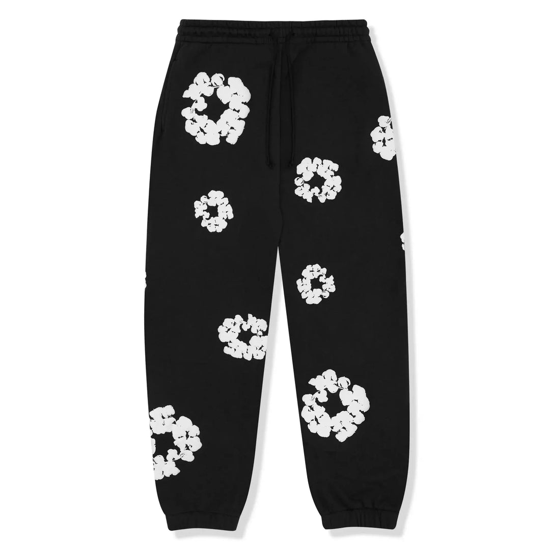 Soft, comfortable women's casual tracksuit set, ideal for cozy loungewear & everyday style.