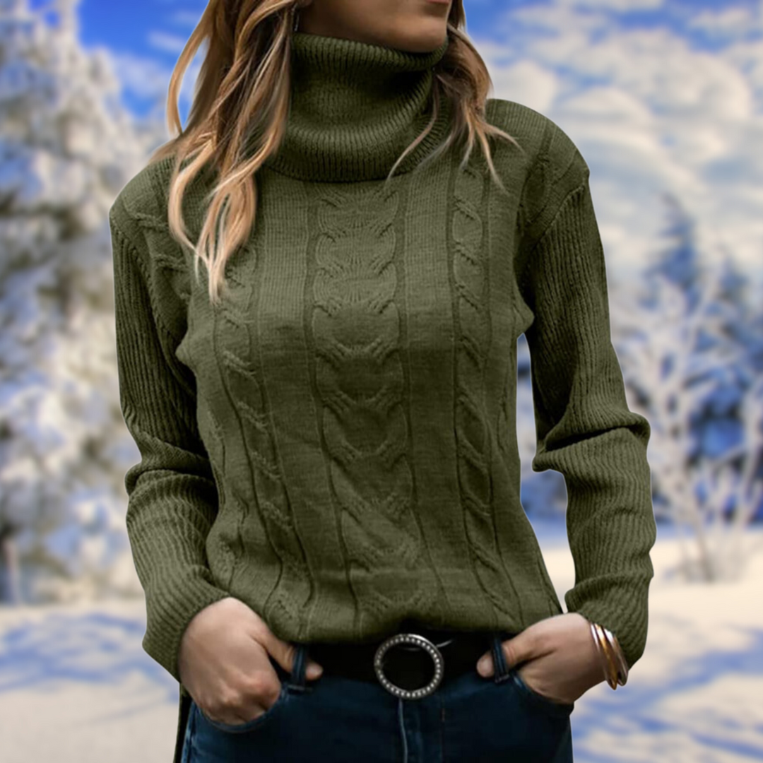 Fitted women's pullover sweater with a cozy turtleneck, ideal for comfortable and chic winter style.