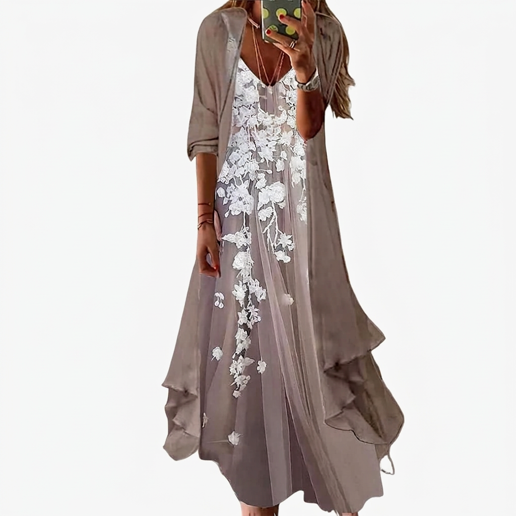 Chic women's two-piece long maxi dress set. Elegant design, perfect for formal events or sophisticated casual wear.
