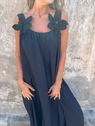 Elegant women's bow strap U-neck maxi dress, perfect for a stylish summer vacation or beach party.