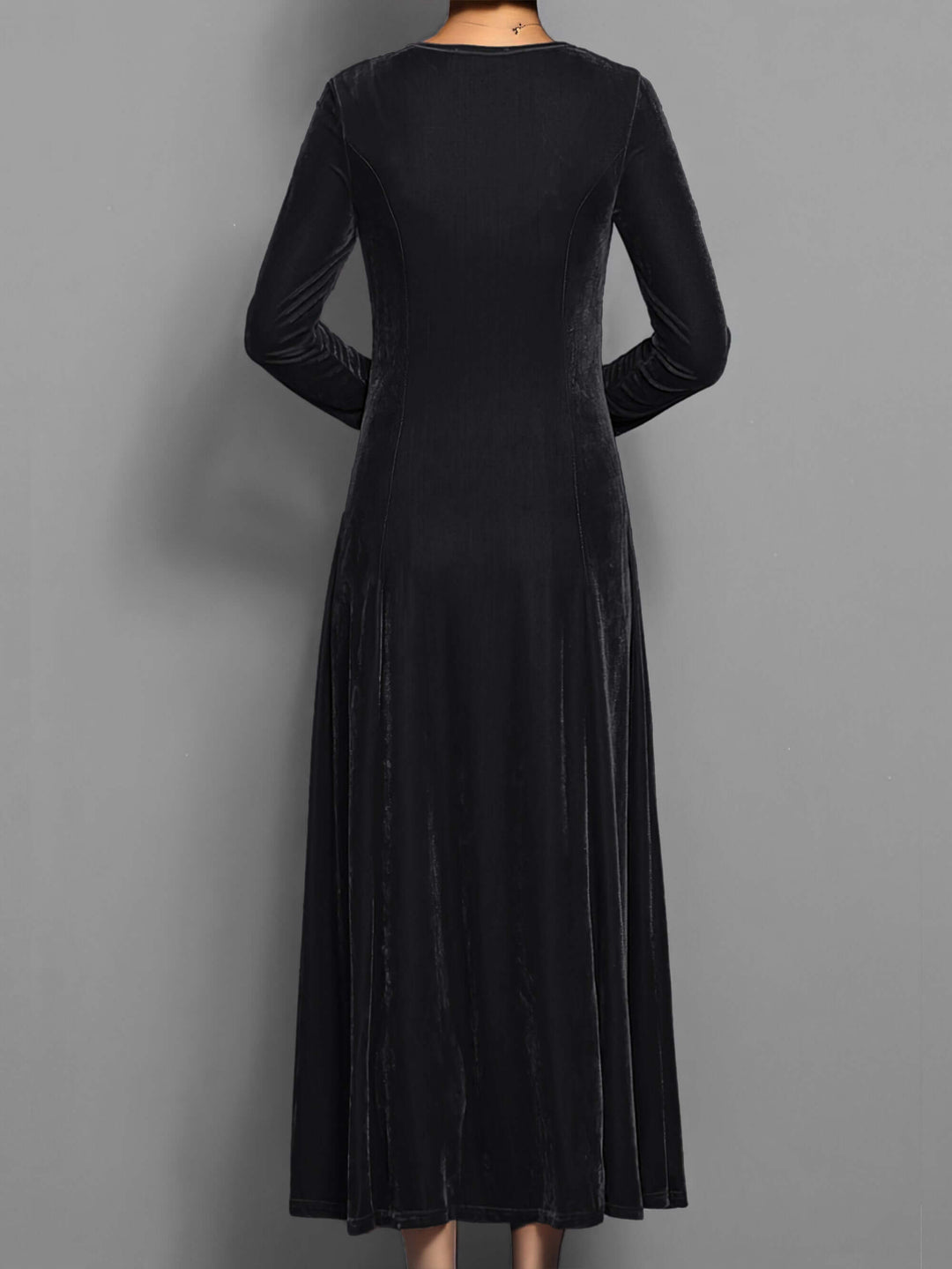 Soft velvet midi dress for women, an elegant long-sleeve choice for special occasions & formal autumn/winter wear.