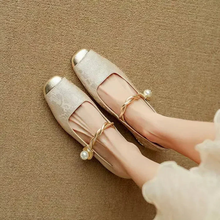 Elegant women's Mary Jane heels featuring a comfortable design and unique pearl strap.