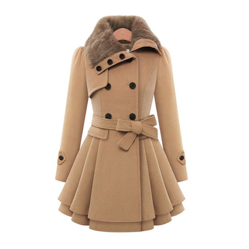 Classic vintage-style women's trench coat, featuring a luxurious faux fur trim, perfect for elegant autumn and winter fashion.