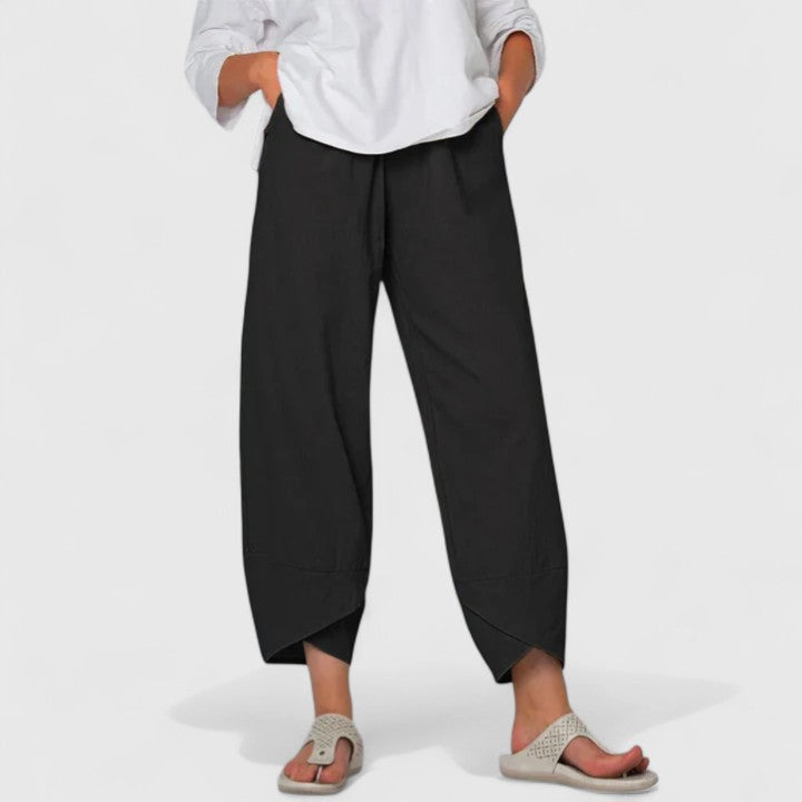 Fashion-forward wide-leg trousers for women, an elegant and comfortable choice.