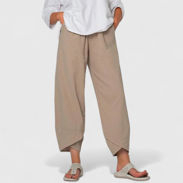 Stylish women's wide-leg trousers, suitable for both casual wear and elegant events.
