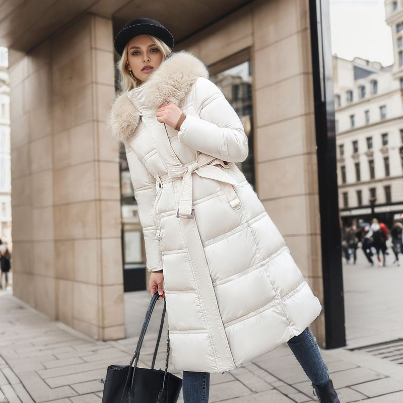 Stylish women's coat with a removable hood, chic and comfortable.