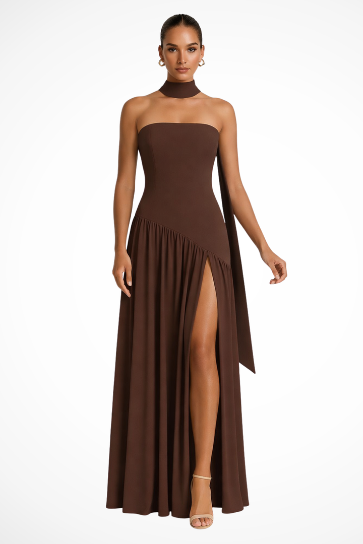 Elegant women's strapless evening gown, a floor-length maxi dress with a chic side slit. Perfect for formal events.