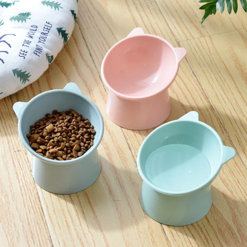 Ergonomic pet bowl designed to reduce neck strain for cats and dogs.